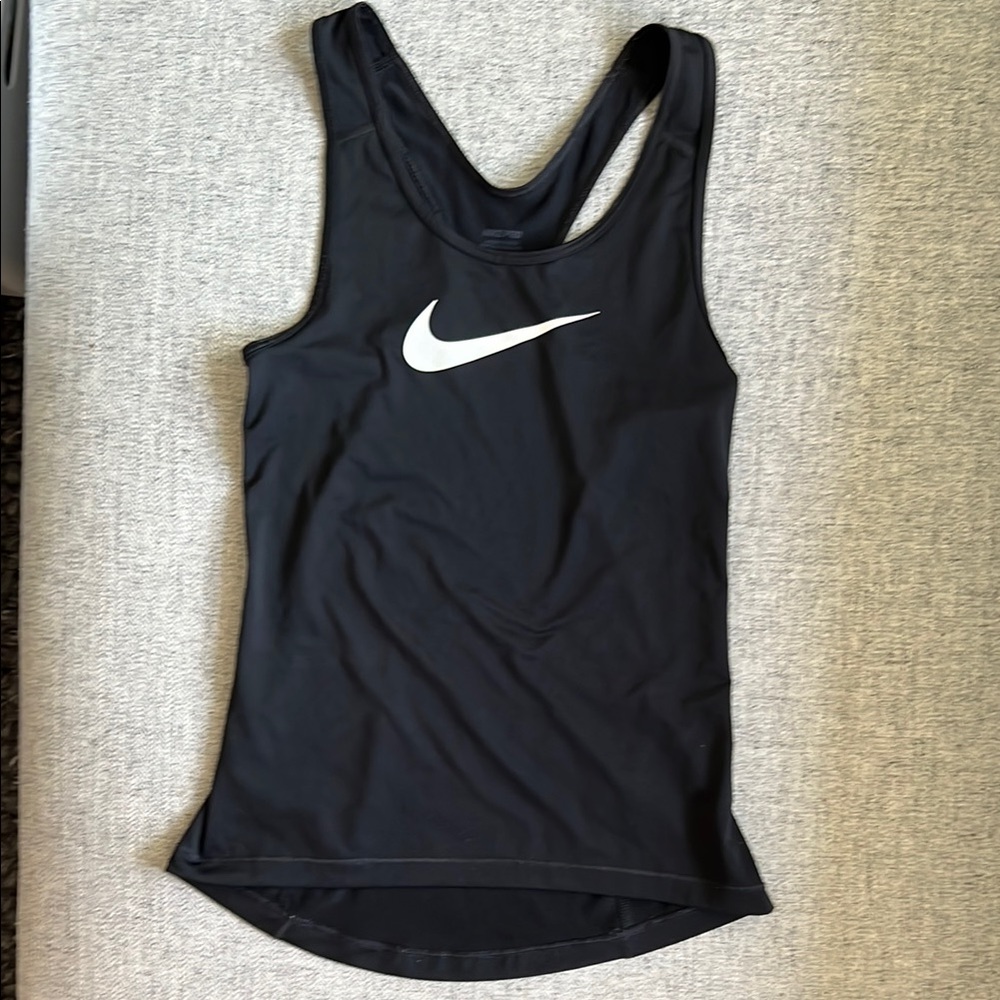 Nike Black Fitted Sleeveless Tank Top